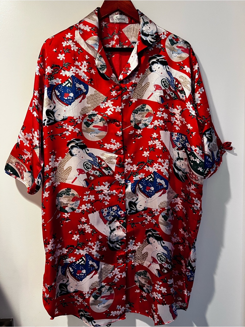 Red Floral Geisha Print Satin Short-Sleeve Button-Down Shirt size L